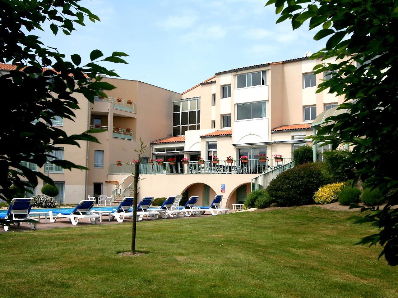 Logis Hotel Restaurant Aloe Les Herbiers Εξωτερικό φωτογραφία