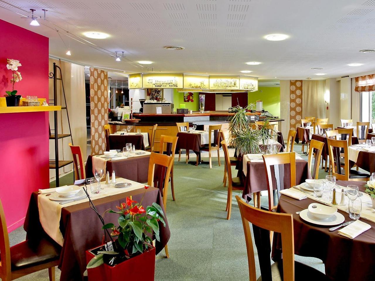 Logis Hotel Restaurant Aloe Les Herbiers Εξωτερικό φωτογραφία