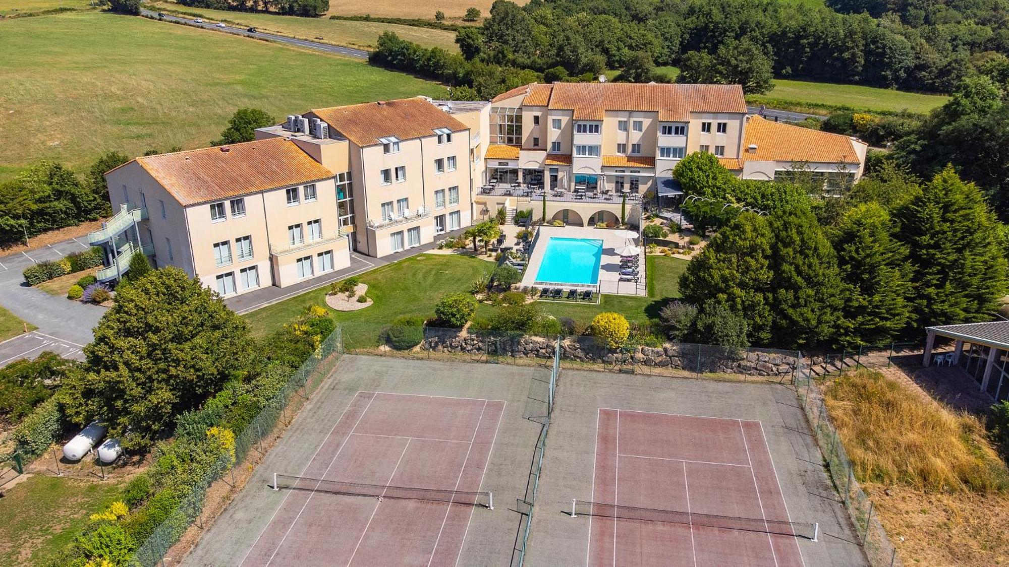 Logis Hotel Restaurant Aloe Les Herbiers Εξωτερικό φωτογραφία